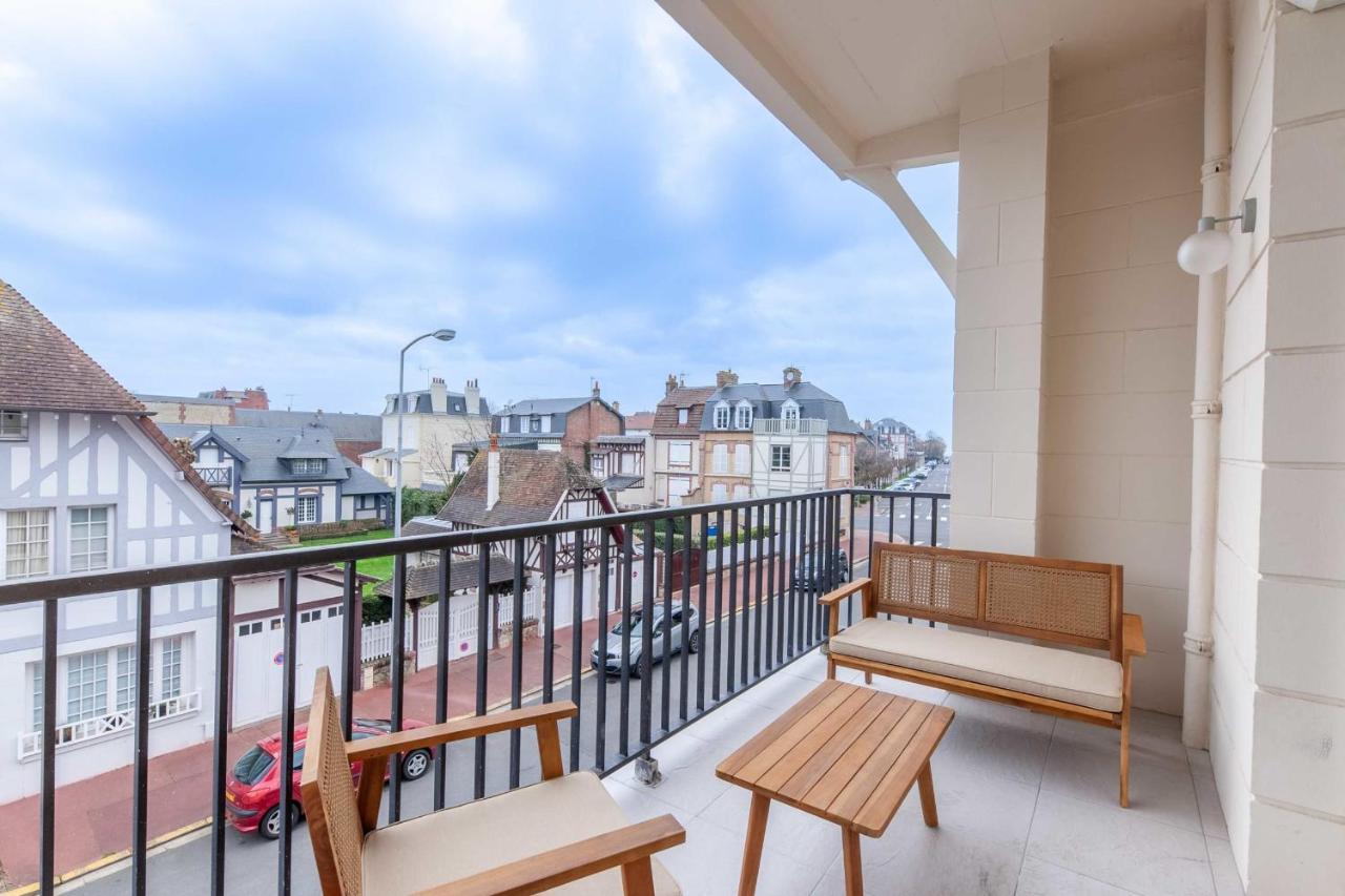 2-Bedroom Apartment With Balcony Near Hippodrome Deauville Exterior photo