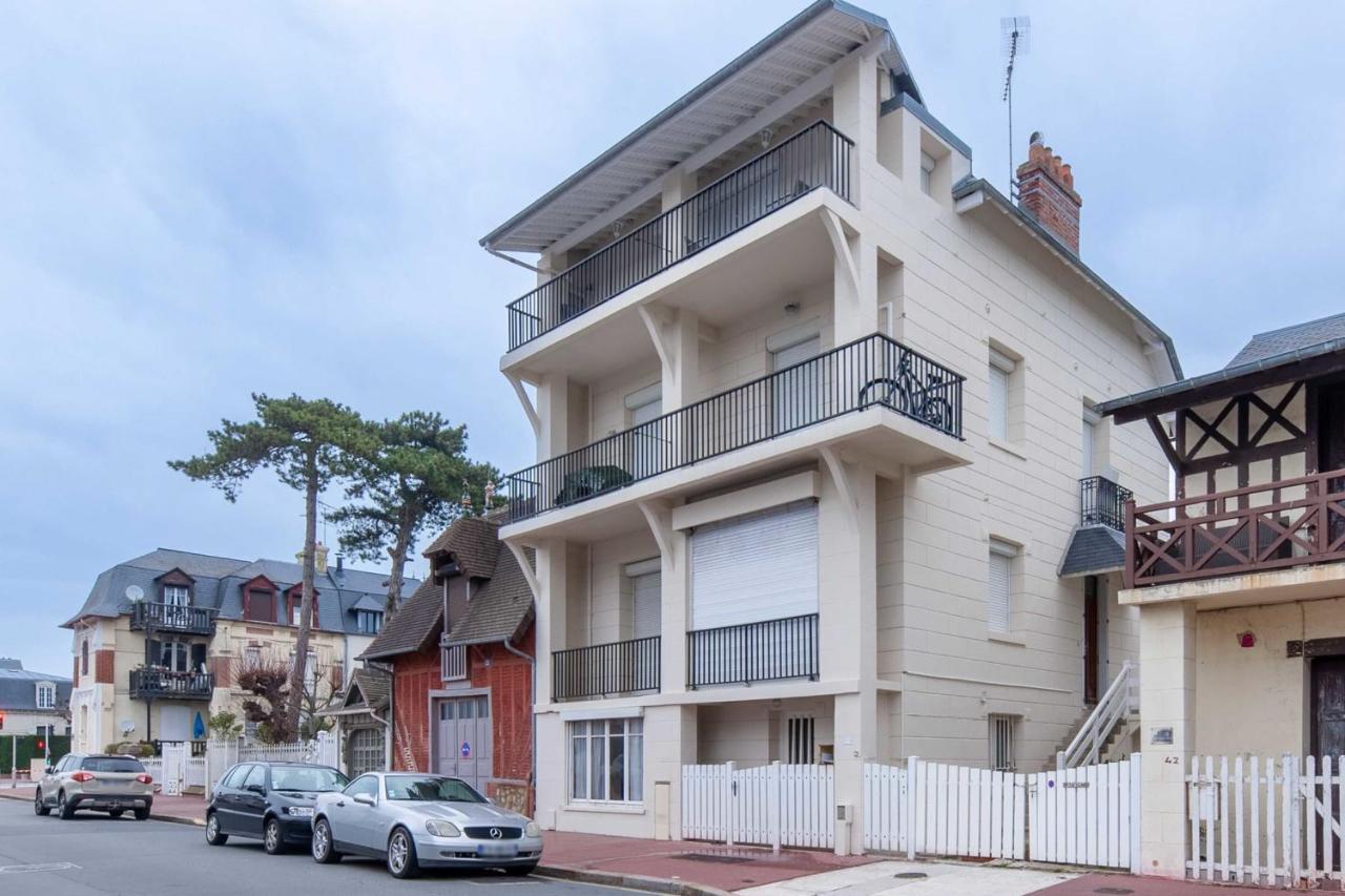 2-Bedroom Apartment With Balcony Near Hippodrome Deauville Exterior photo